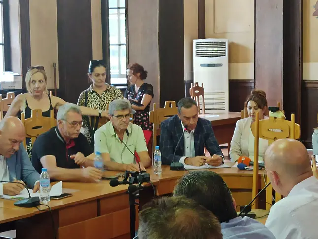 Общините да станат акционери във ВиК Бургас, предлага кметът Димитър Николов