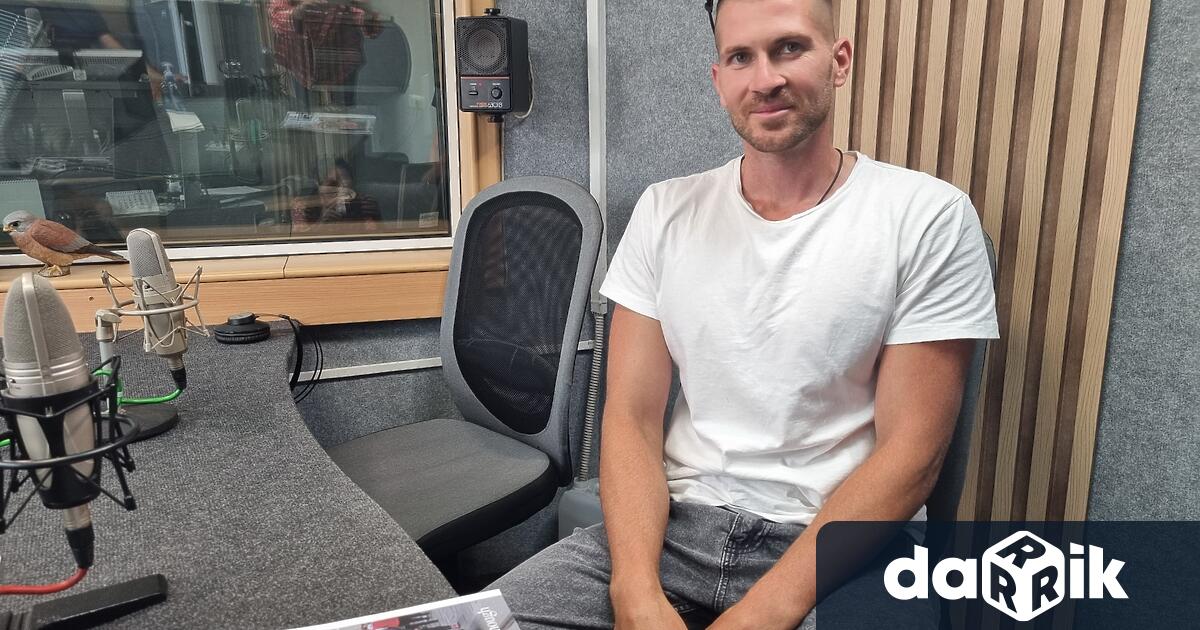 Ясен Иванов е на 36 години, ландшафтовед, който е създател