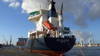 Първият ден от планирана стачка в най голямото пристанище за товарни
