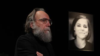 Стотици хора се наредиха на опашка за да почетат паметта