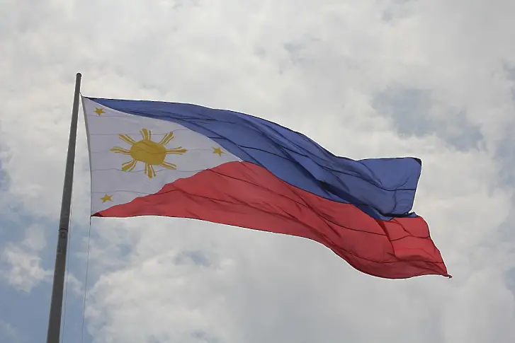 Десетки ранени във Филипините при блъсканица за парични помощи