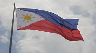 Десетки ранени във Филипините при блъсканица за парични помощи
