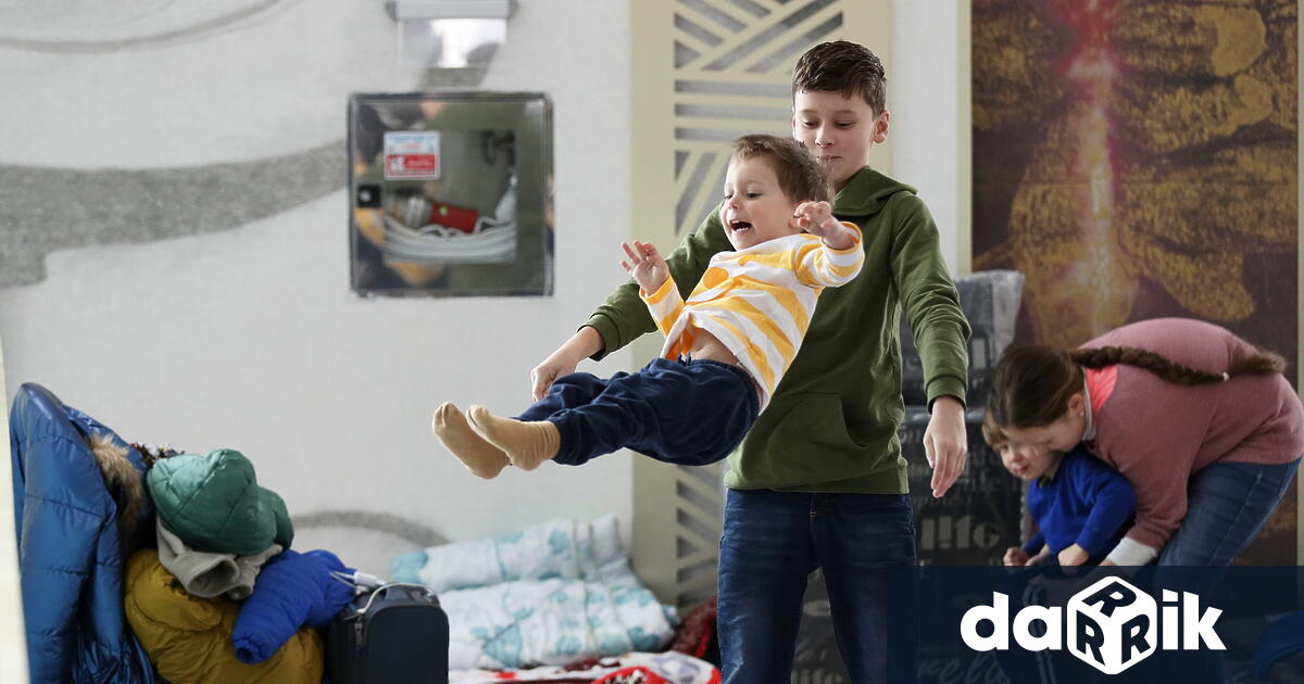 Близо 1000 деца са били убити или ранени в Украйна