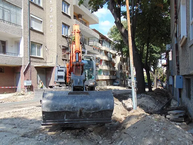 Продължават летните ремонти на улици в Шумен
