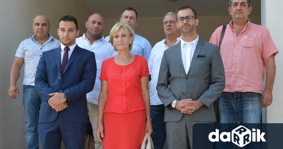 Листа с 11 кандидати за народни представители в предстоящите на