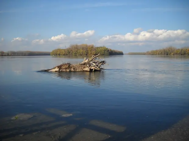 Незаконен добив на инертни материали е засечен на река Дунав край село Байкал