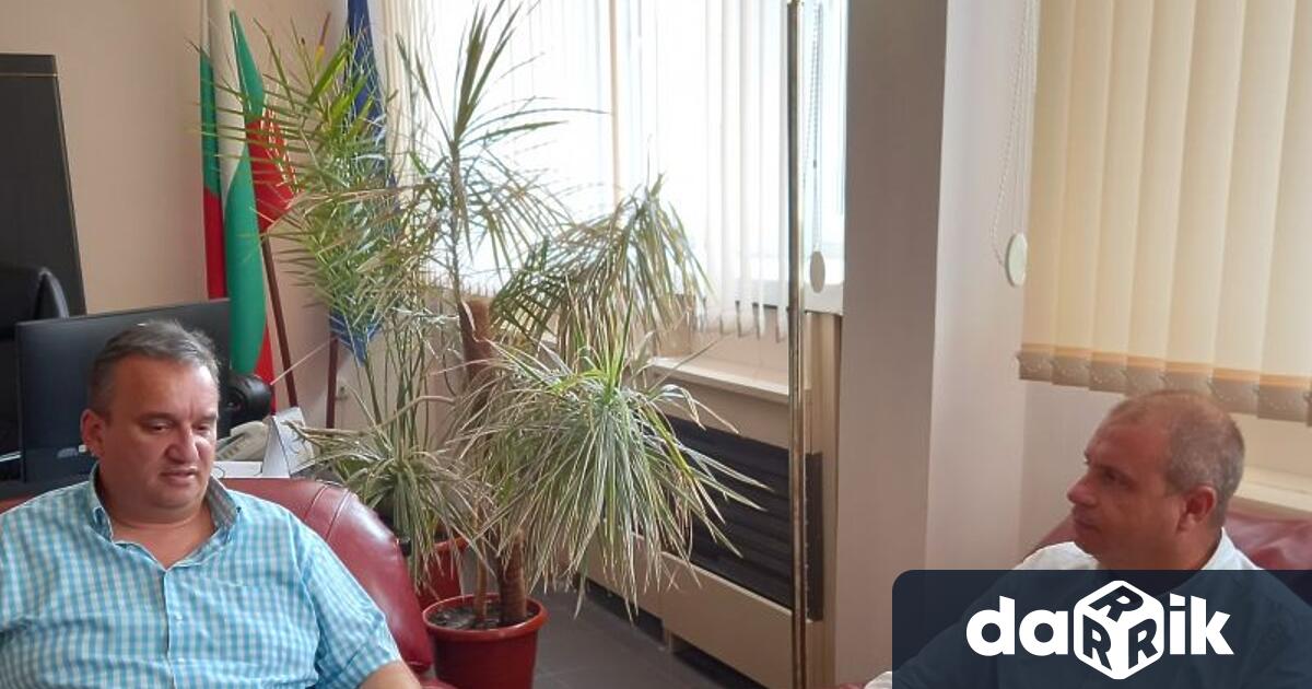 Областният управител Минчо Афузов проведе среща с Павлин Костов, директор