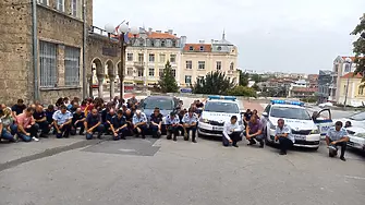 Полицаите от Шумен почетоха паметта на загиналите бургаски колеги