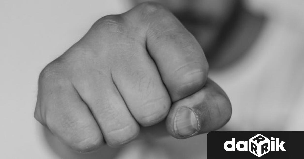 Младеж получи ефективна присъда за причиняване на средна телесна повреда