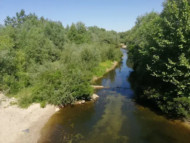Придошлата Стряма идва и към пловдивските села, в Трилистник дежурят заради опасността от голямата вода 