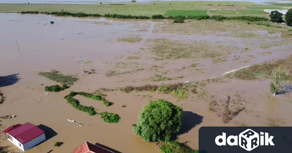 Пловдивското село Трилистник е под вода. Част от хората вече