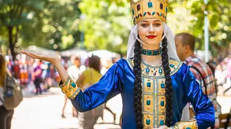 Голям цирков спектакъл, театри, танци и много изненади за децата и цялото семейство на Фестивала „Синьо лято“ в Пловдив