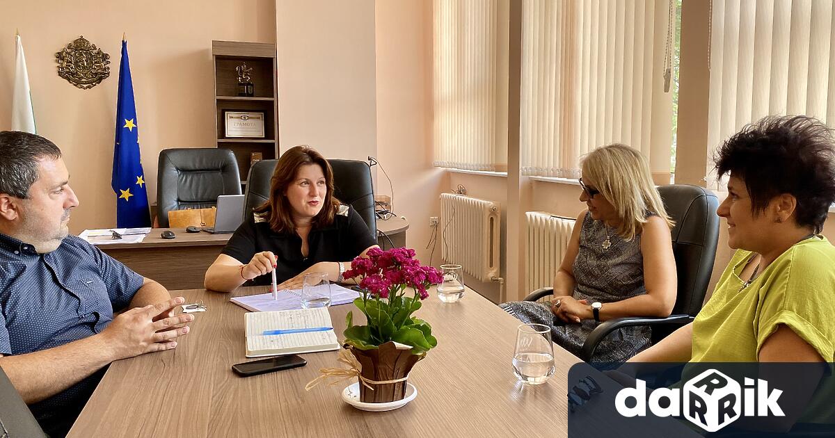 Областният управител Кристина Сидорова проведе среща с директора на Регионална