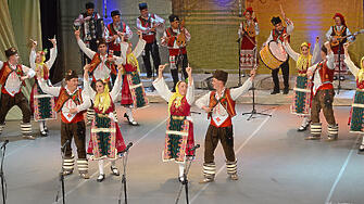Фолклорен ансамбъл Тунджа се представи достойно на Националните празници на