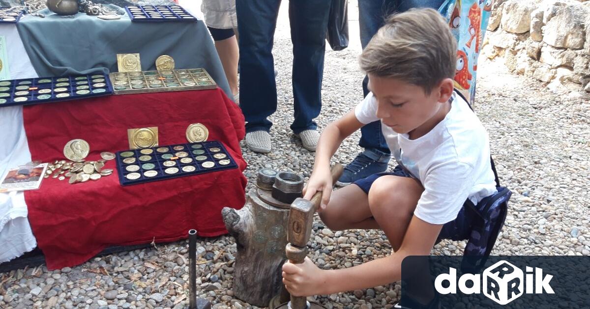 Пазарът ще отвори врати в 11.00 ч. Час по-късно -