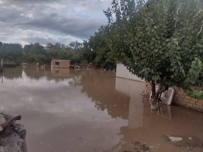 Започват да описват щетите след тежките наводнения в Пловдивска област