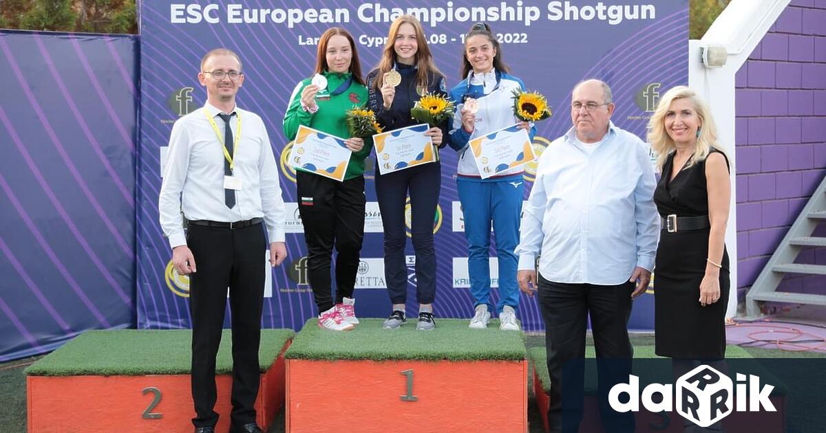 Състезателката на Елитен стрелкови клуб “Виа, гр. ПлевенСелин Али, взе