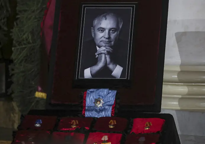 Горбачов бе погребан в Новодевическото гробище