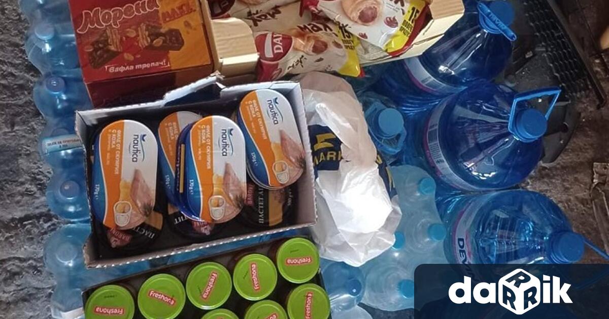 Стотици дарения за пострадалите след наводненията в Карловско се събраха