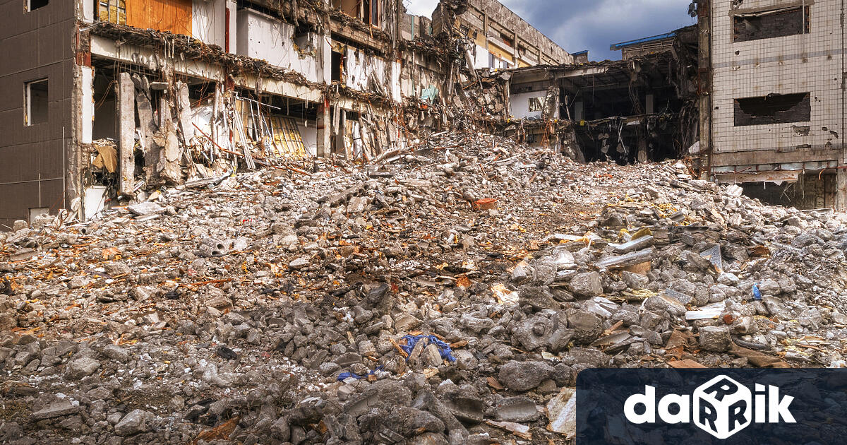 Държавните медии съобщиха, че най-малко 65 души са загинали, повече