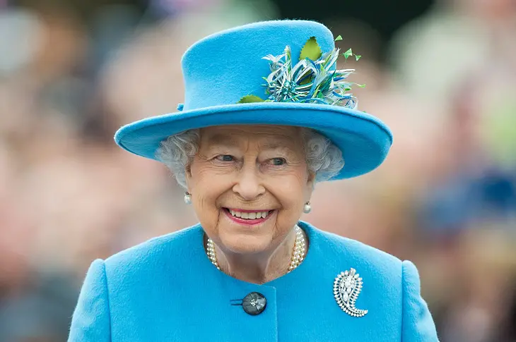 Кралица Елизабет II остава под лекарско наблюдение в Балморал