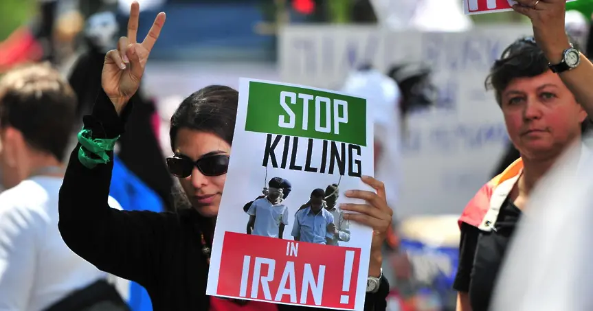 Иран осъди на смърт двама ЛГБТ активисти 