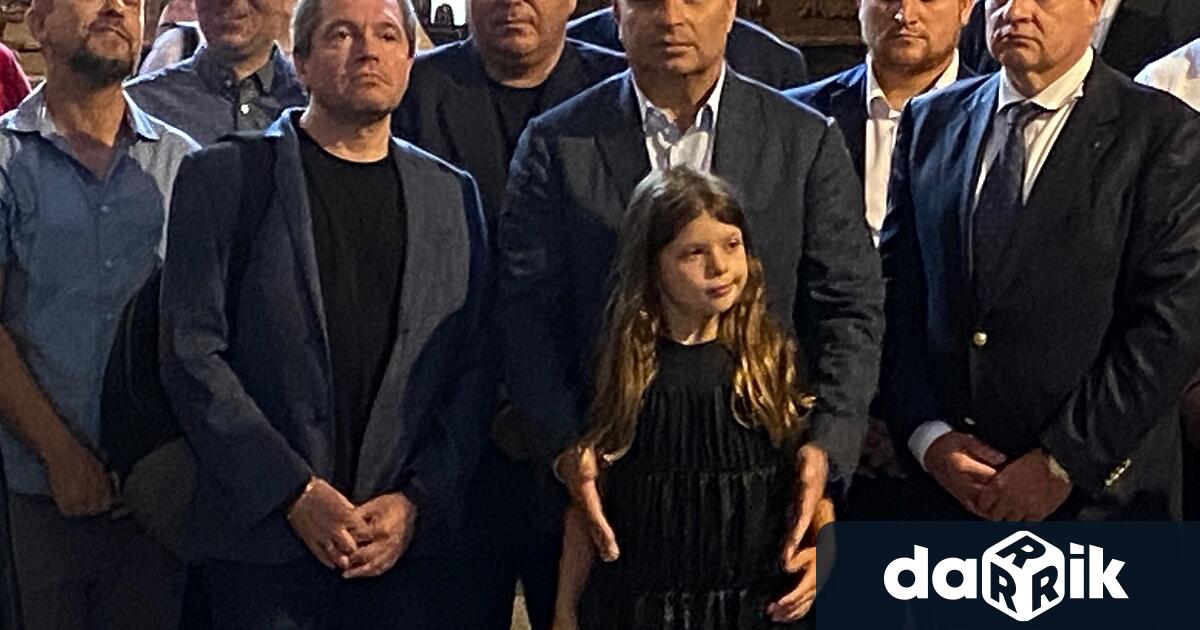 Доброволци на ИТН помагат на място в бедстващите села в