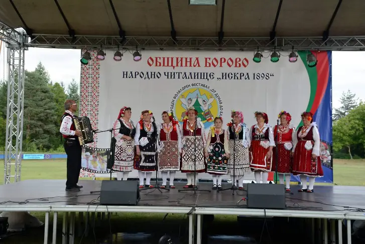 Читалището от великотърновското село Ресен „Народна просвета“ спечели златната купа на кмета на Борово 