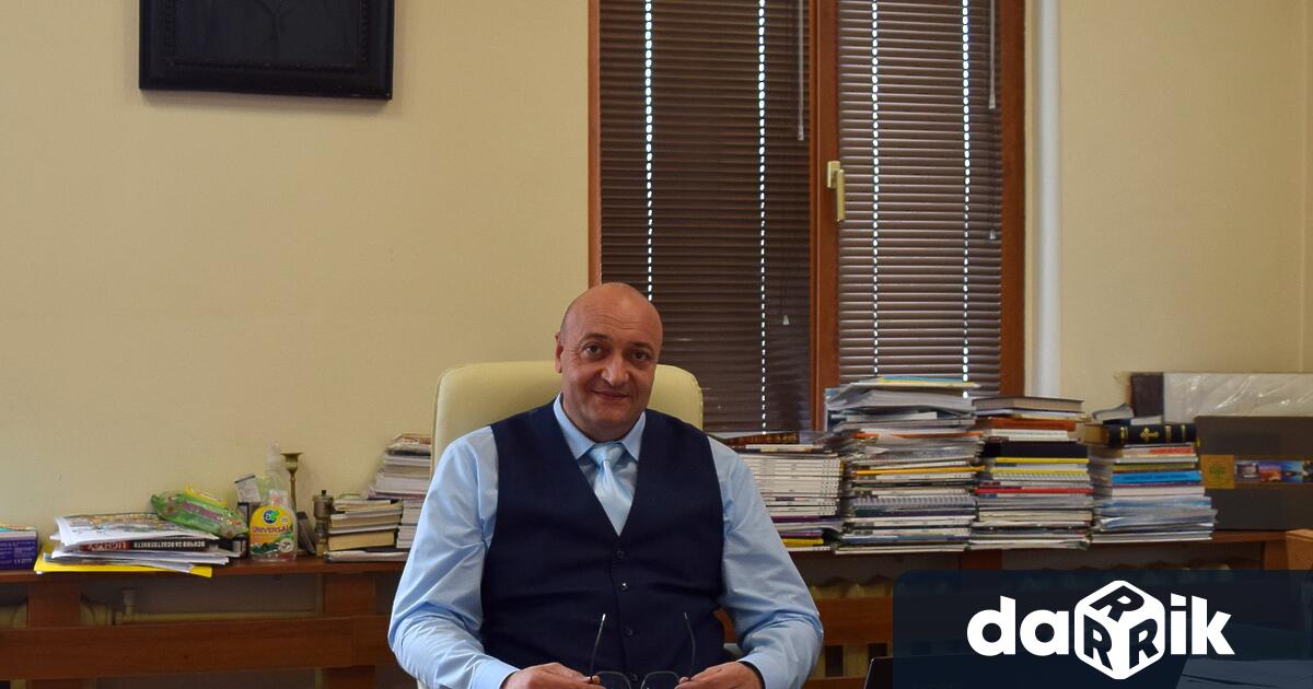 Скъпи съграждани,За мен е чест да Ви поздравя по случай