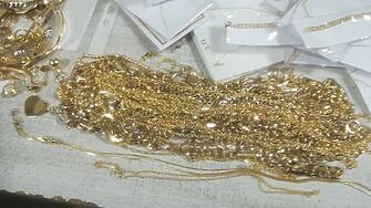 Контрабандни бижута от злато на стойност над 60 000 лева