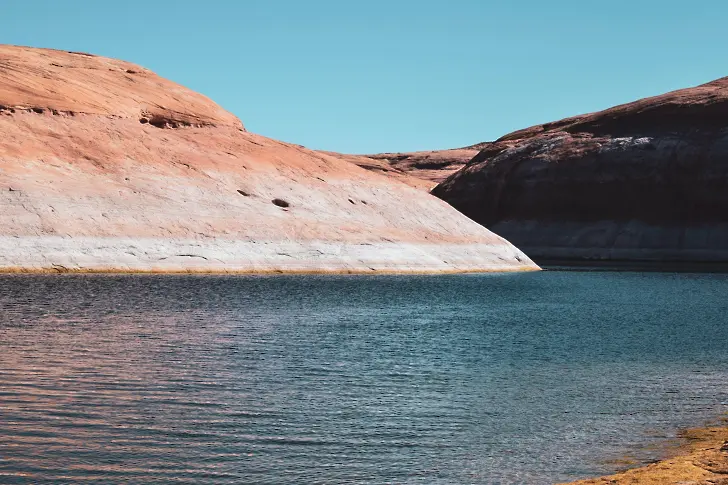 Нивото на водата в езерото Пауъл пада драстично