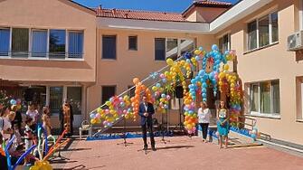 Кметът на Бургас Димитър Николов откри днес нова детска градина
