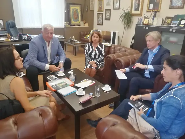 Здравко Димитров се срещна с международни наблюдатели за предстоящите избори