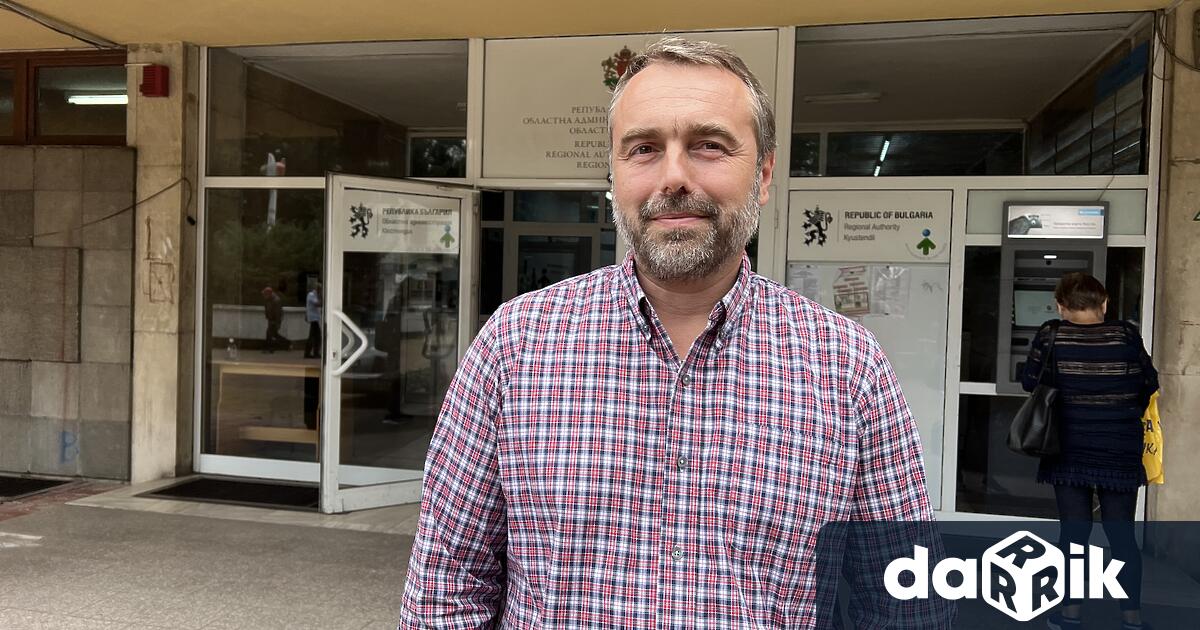 12 ДЕМО машини пристигнаха в областна администрация Кюстендил.Демо машините бяха