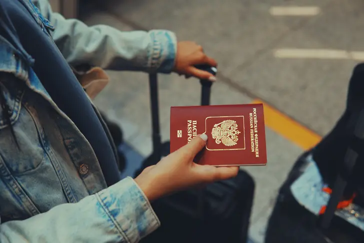 Девет държави от ЕС спряха да приемат заявления за визи от руски туристи
