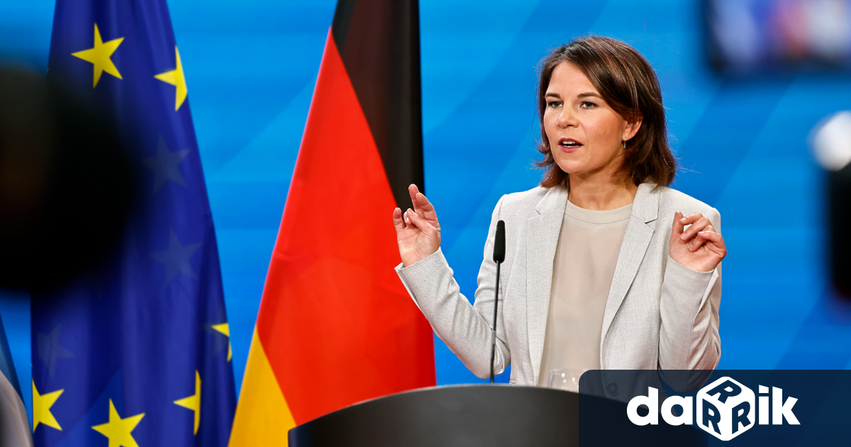 Германският външен министър Аналена Бербок пристигна изненадващо в украинската столица