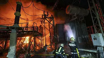 Blackout в части от Украйна: Изгаря най-голямата електроцентрала в Харковска област (видео) 