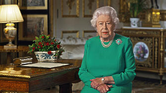 Новината за влошеното здравословно състояние на кралица Елизабет II мигновено