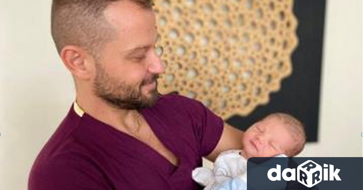 Д-р Александър Кобаков е акушер-гинеколог в МБАЛ Света София“. Натрупал