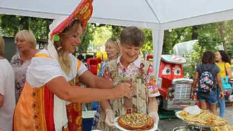 Кулинарни изкушения и вълнуващи спектакли зарадваха деца и родители в парк „Рибница“ в район „Северен“