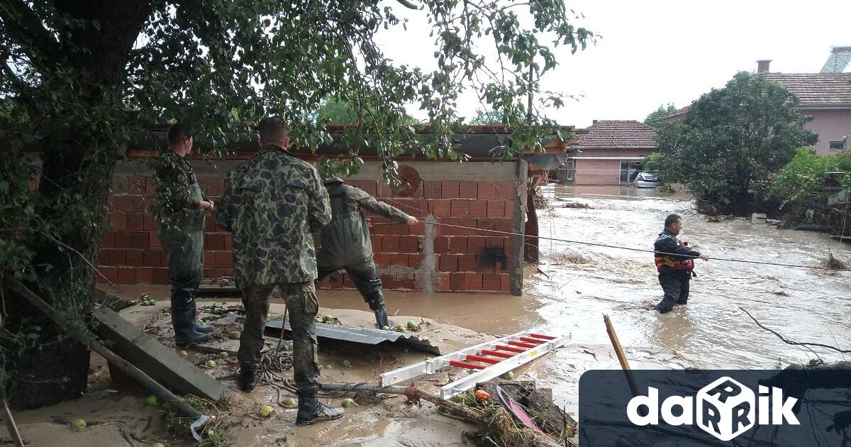 Българската армия ще продължи да помага на населението в пострадалите