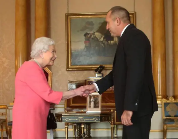 Радев изрази съболезнования за кончината на кралица Елизабет II