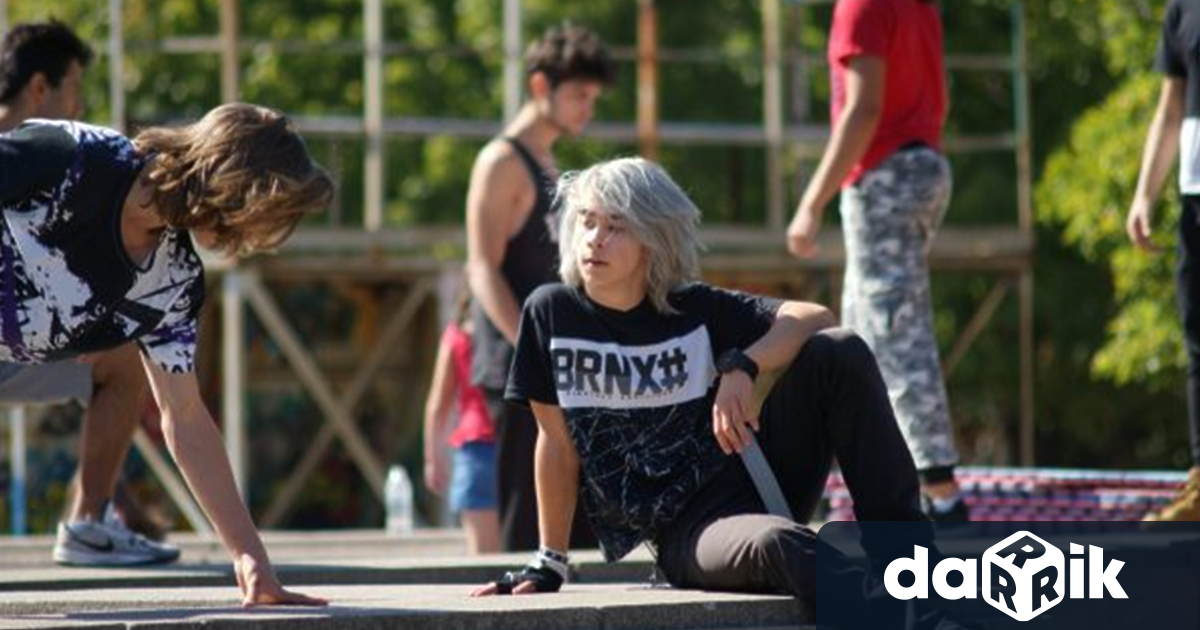 Васил Анастасов е разработчик на видео игри и предприемач. В40