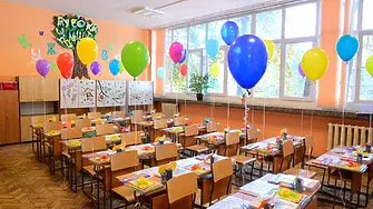 Над 3 000 първокласници влизат в класните стаи във Варна