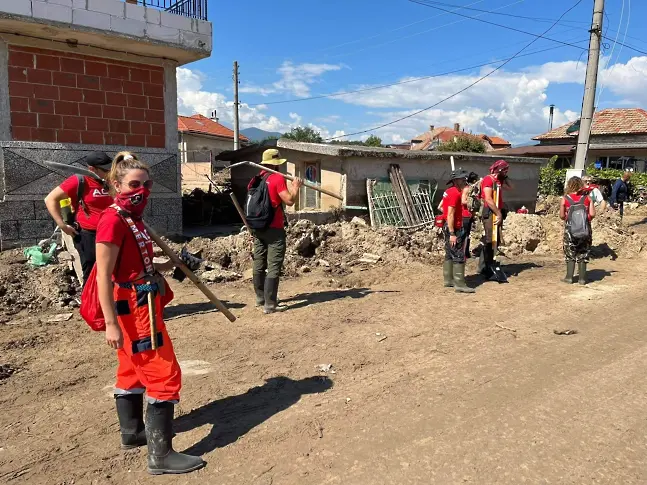 Доброволците пред Дарик: Първите 3 стъпки, преди следващите водни бедствия са ясни! На ход е държавата