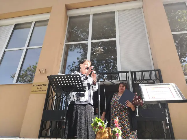 С изпълнения на талантливите си ученици, пловдивското музикално училище откри новата учебна година