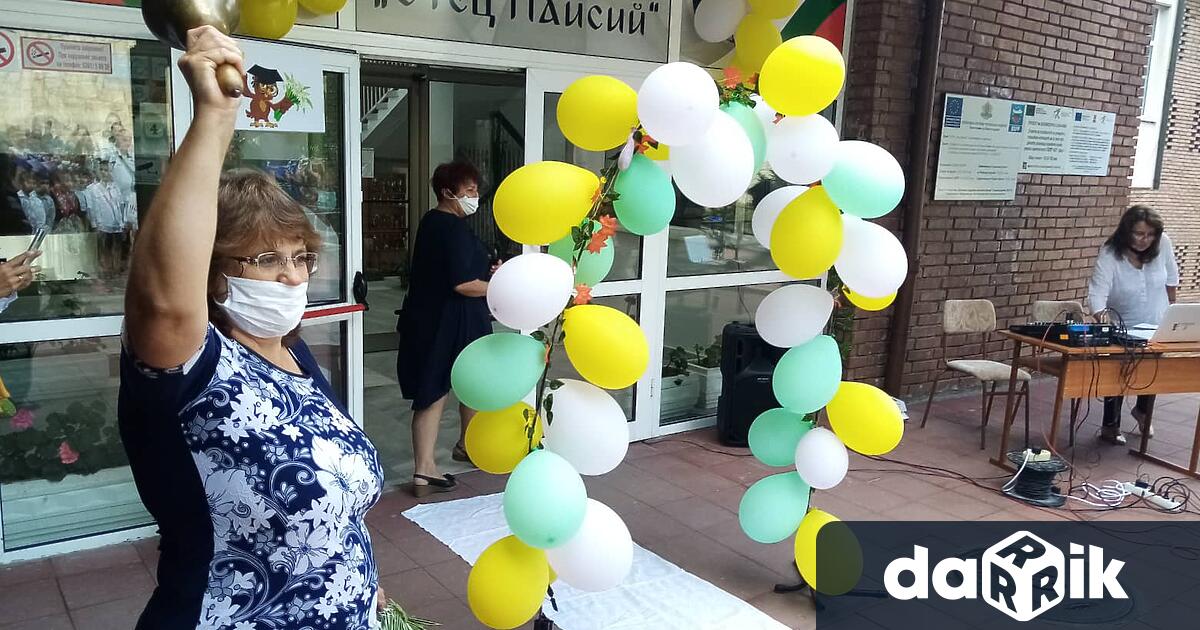 615 деца се очаква да прекрачат за първи път прага