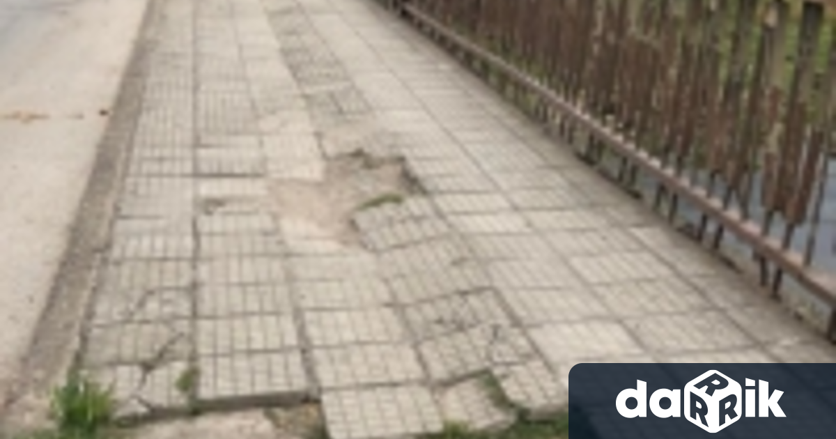 Mocтът нaд p. Pocицa e cъc cтaтyт нa eдиничнa нeдвижимa