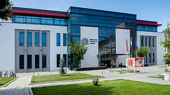Юбилеен конгрес на Българската асоциация по клинична микробиология започва в Пловдив