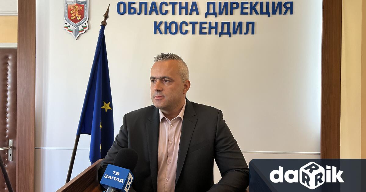 Двама души са задържани в Дупница за купуване на гласове